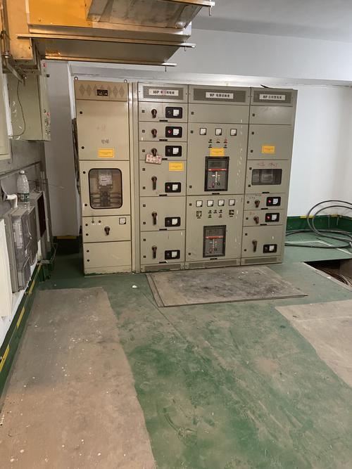 废旧低压配电箱