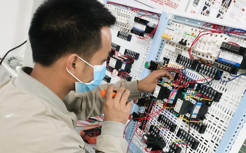 上海低压配电箱维修培训的相关图片