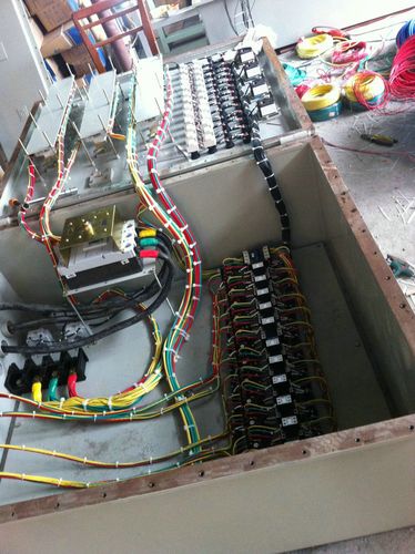 低压配电箱用什么元件焊接的相关图片