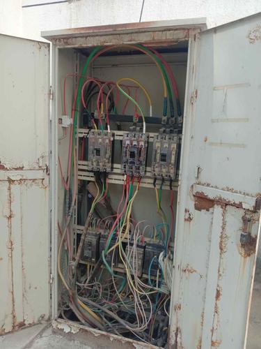 老旧小区低压配电箱的相关图片